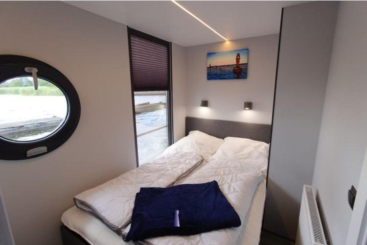 Hausboot Fjord Aries Mit Dachterrasse In Schleswig Hotel Luaran gambar